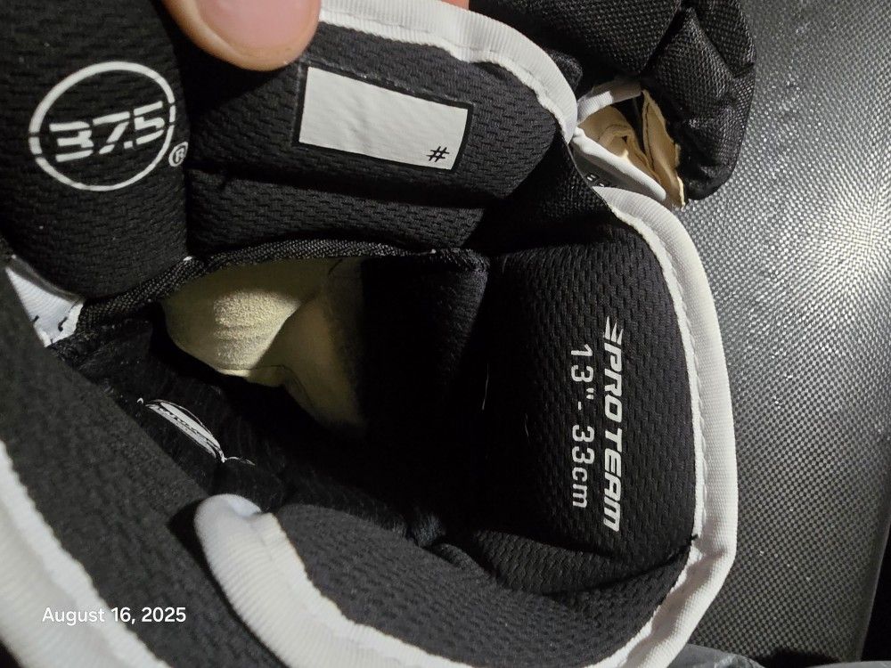 Hockey Gloves