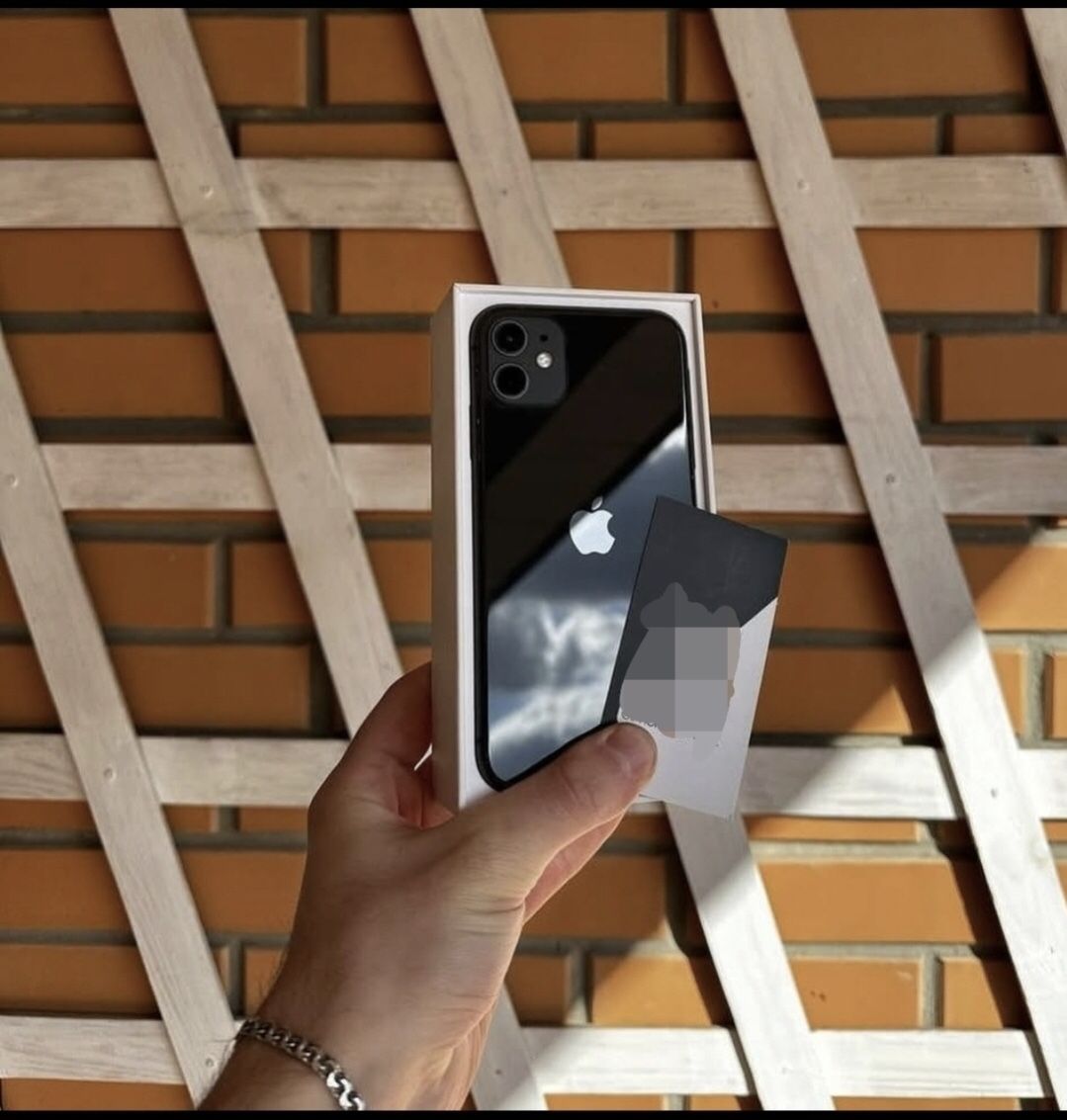 iPhone 11 Unlocked With Warranty