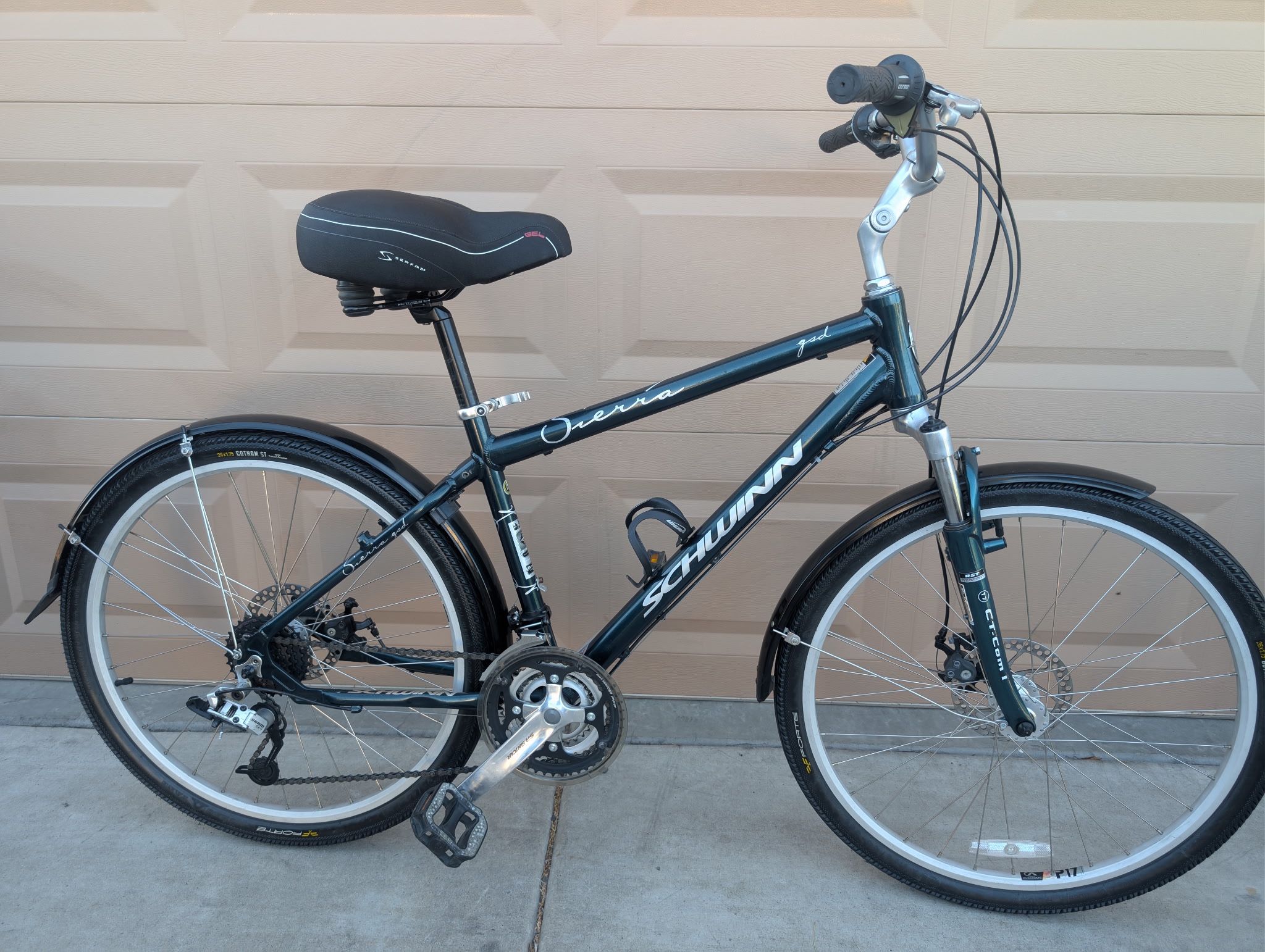 26"SCHWINN SIERRA MENS ROAD HYBRID BIKE. MÉDIUM. DUAL DISC BRAKES. ALUMINUM. FRESHLY TUNE UP 👌🏼