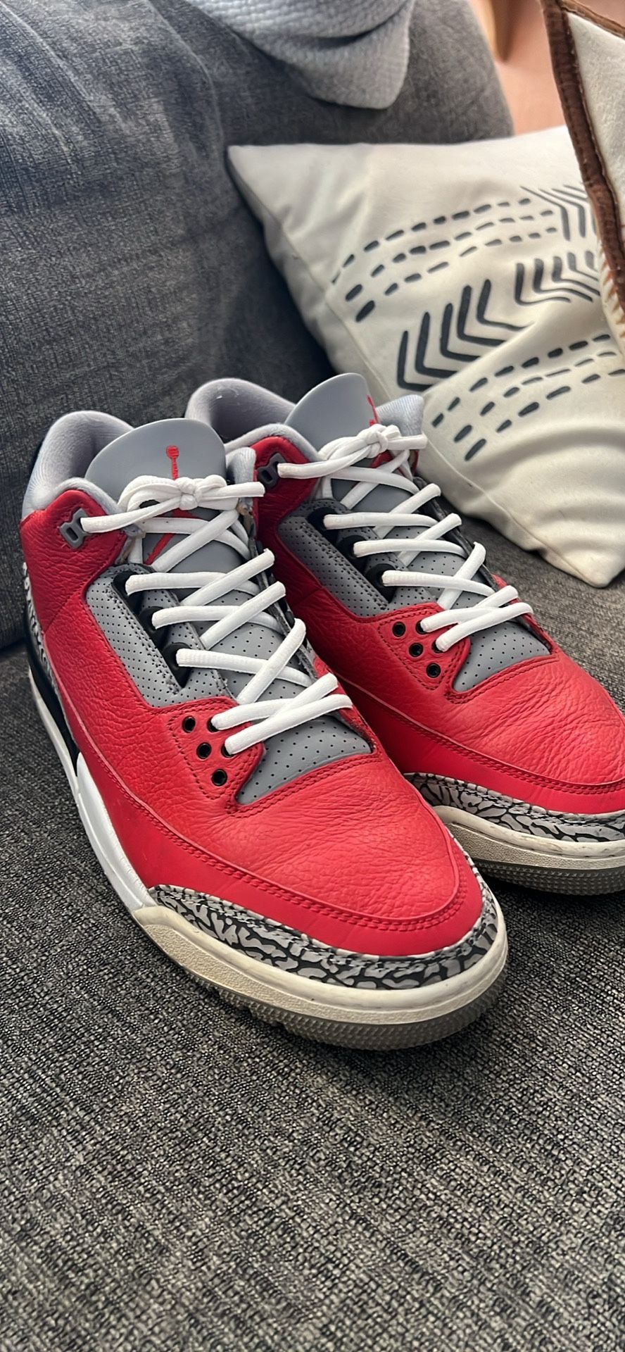 Air Jordan 3 - Gym Red Sz. 10.5