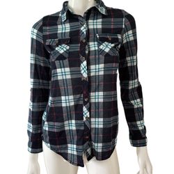 Passport Women’s Plaid Navy/Blue Button Down Shirt, Small