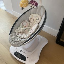 MamaRoo (4moms)