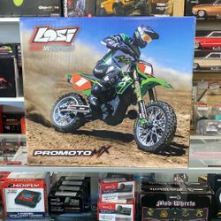 Losi 1/4 Promoto-MX Pro Circuit 2S RTR Brushless Motorcycle