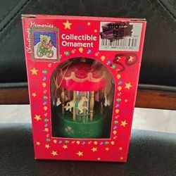 Christmas Memories. Collectible Ornament. Vintage 