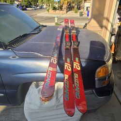 V12 Blizzard Skis 2 Sets