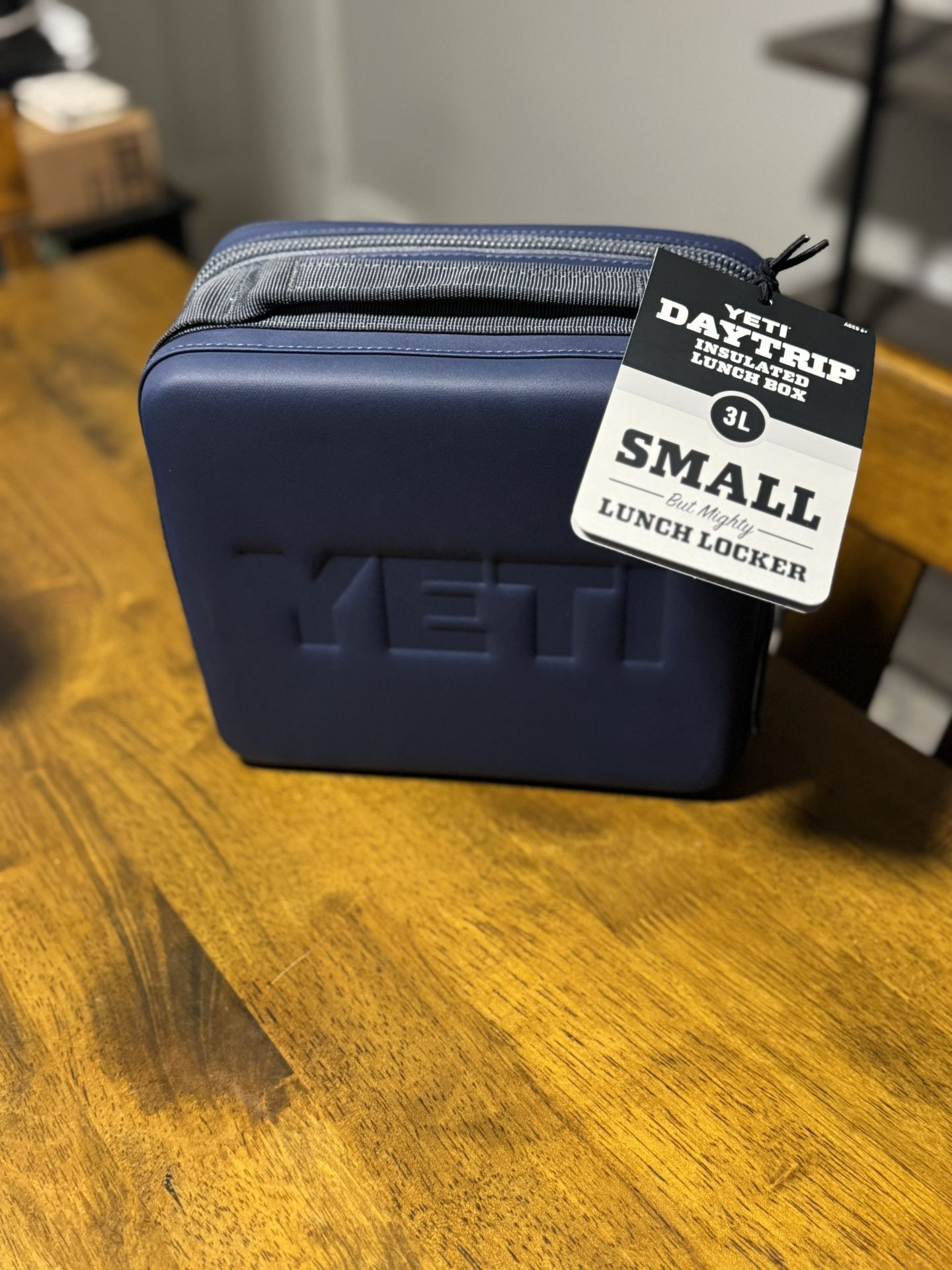 YETI DAYTRIP 3L Lunch Box Insulated Navy Blue New With Tags Retails for 70