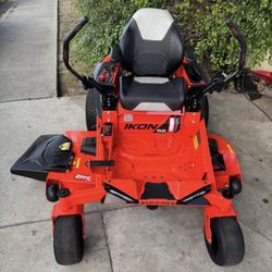 Ariens IKON 52-in 23 HP Kawasaki Carb Compliant Gas Zero Turn Riding
