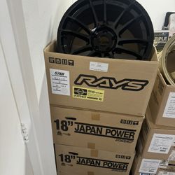 Rays Gram Lights 57XR Gloss Black
