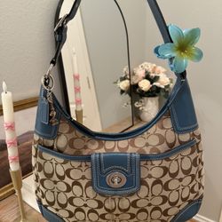 Coach shoulder Bag