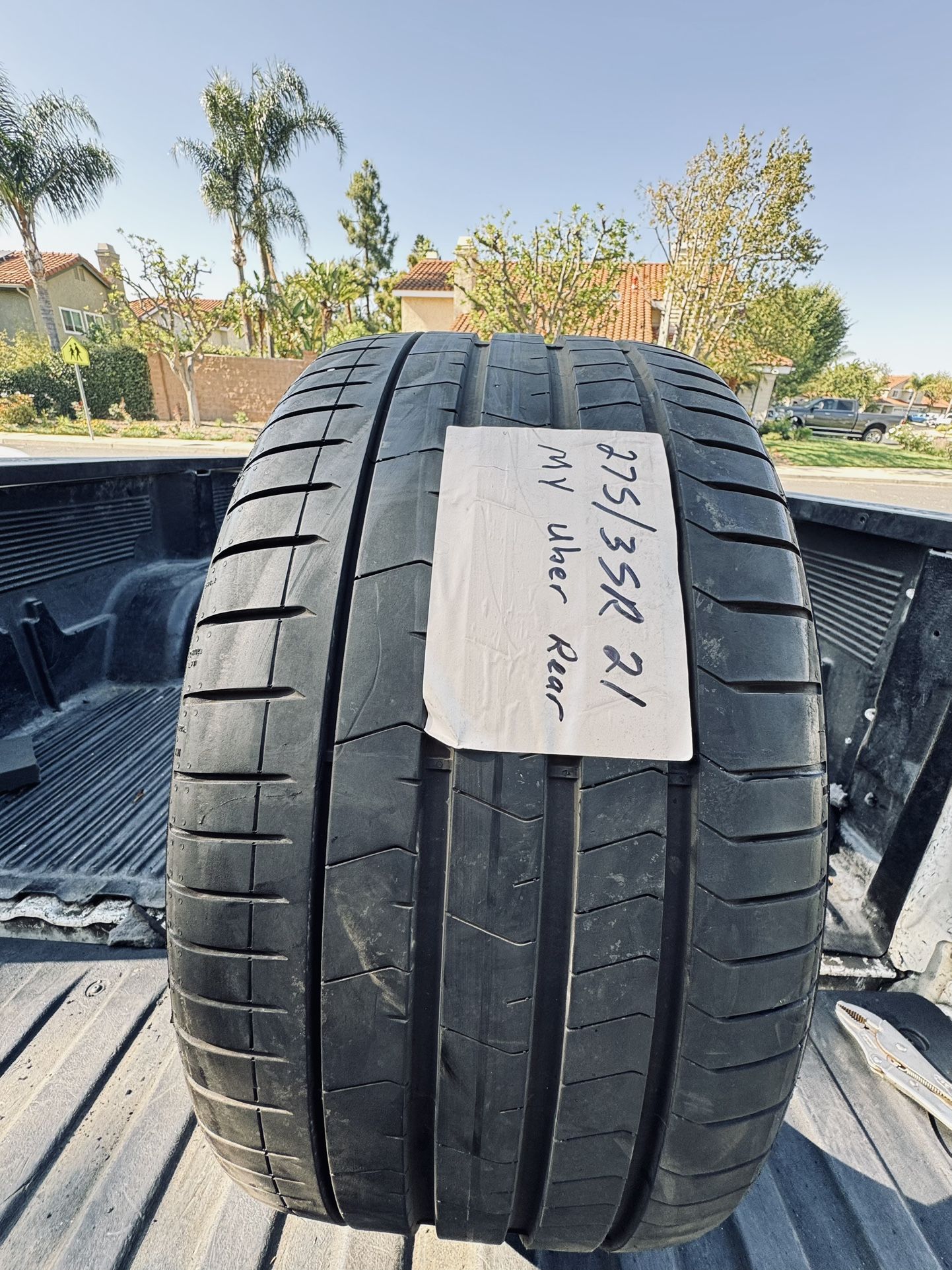 275/35/21 Pirelli Pzero 80-90% Tread Single (1)