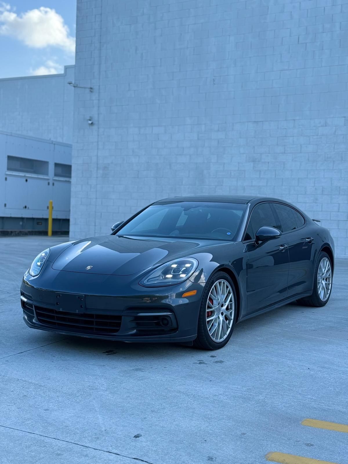 2018 Porsche Panamera