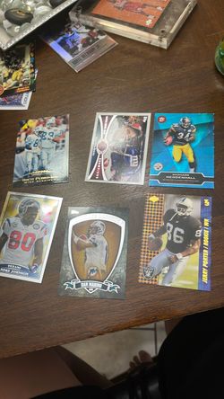 Selling 6 nfl cards