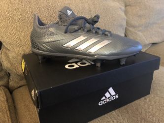Brand new Men’s Adidas baseball cleats size 9