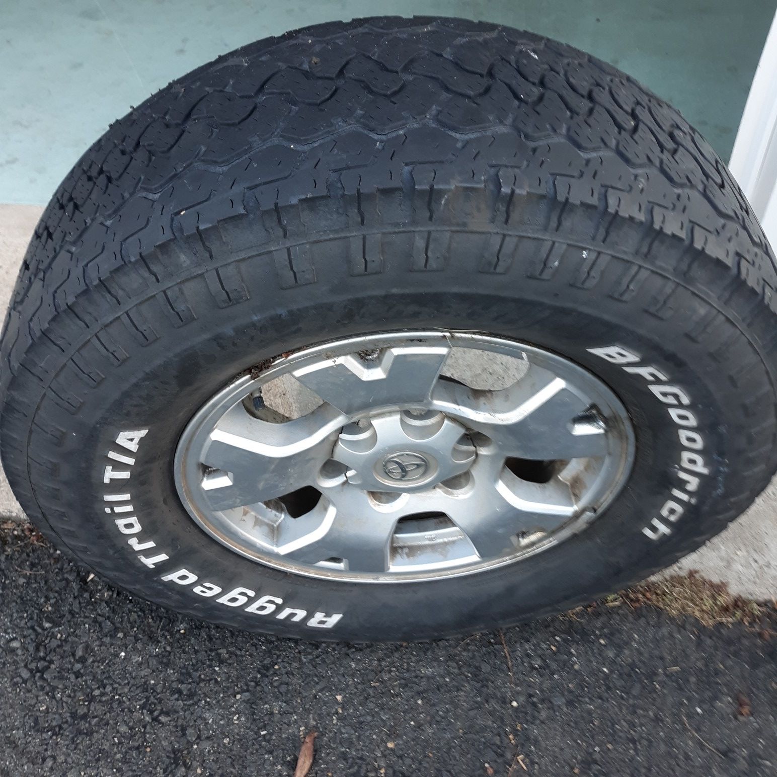 Toyota tacoma flat tire