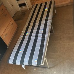 Coleman Cot With Pad, Folding, Excellent Condition