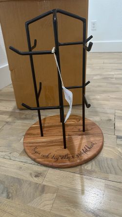 NEW grateful mug rack