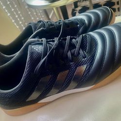 Adidas Men's Shoes / size 9.5