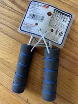 • Daiso Japan Hand Grip Strength Trainer 20kg - Blue Foam Handles  • Brand: Daiso (Dachuang)  • Resistance: 20kg (about 44 lbs) - suitable for daily f