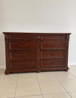 Dresser *** Comoda