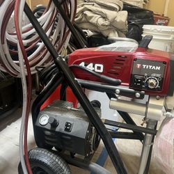 Titan 440  With Compressor 