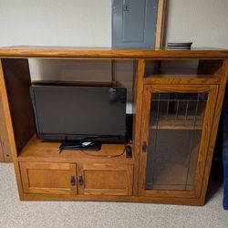 Entertainment Center/ TV Stand / Cabinet