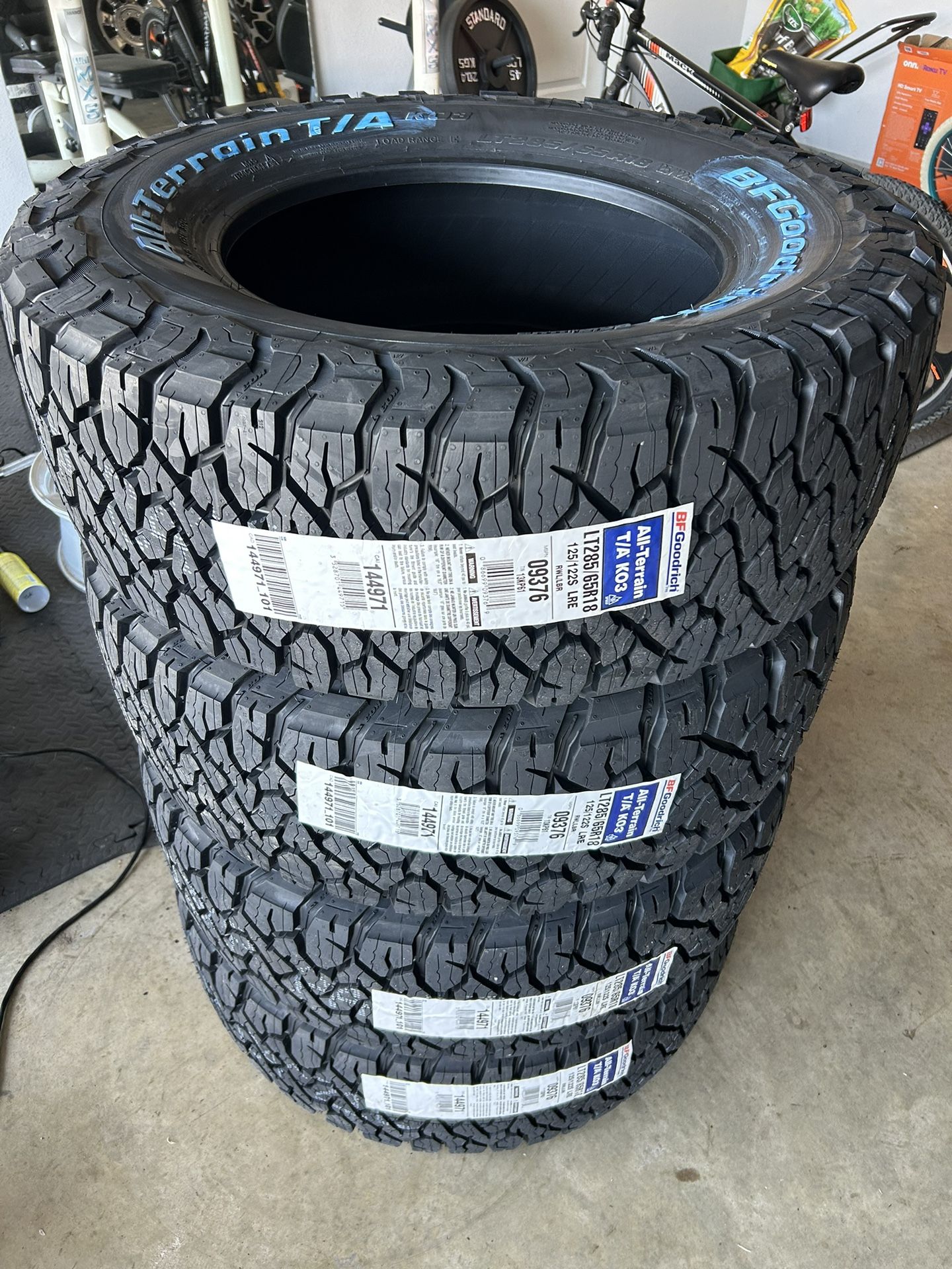 285/65/18 Bfgoodrich Ko3