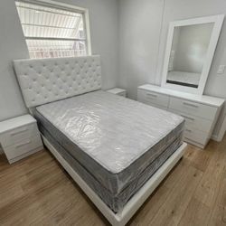 Bedroom Set for Sale!!! Ask For Price!!! Preguntar Precio 