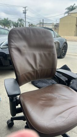 Steelcase leap v2 in brown leather, very comfortable