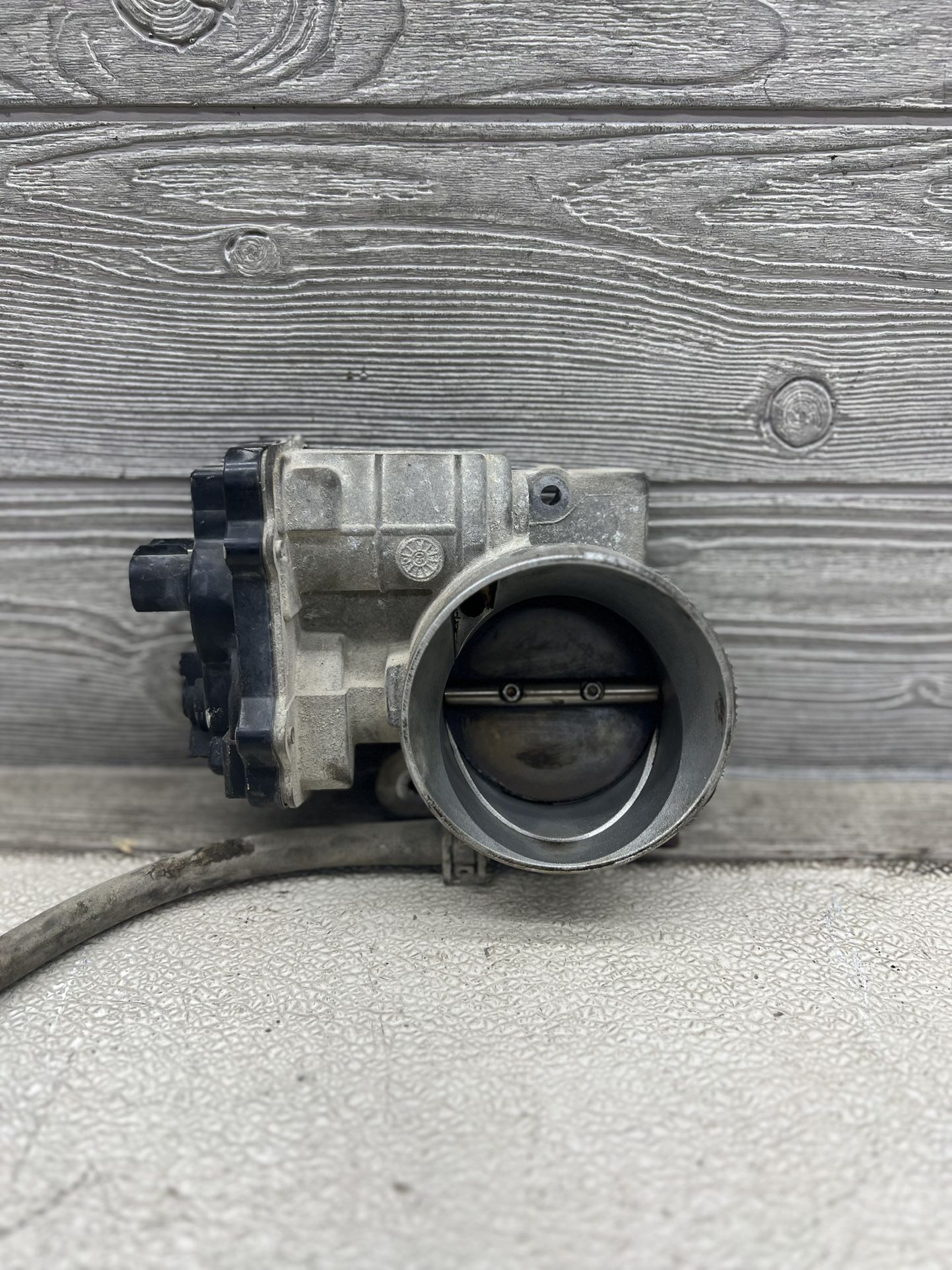 2003-2006 Chevy Silverado 1500 Throttle Body 