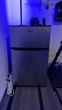 Whirlpool WH31S1E Mini Fridge 3.1 Cu. Ft. Stainless Steel