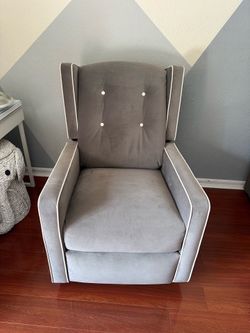 Nursery chair/ rocking chair