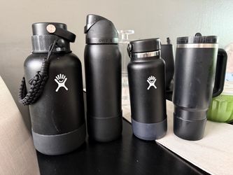Various Black Insulated Water Bottles