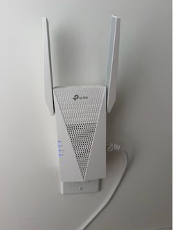 TP-Link Wifi Extender and Ethernet Cable