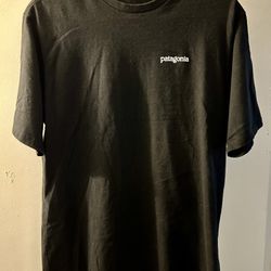 Patagonia T- Shirt Mens Medium Black Responsibili Tee Short Sleeve