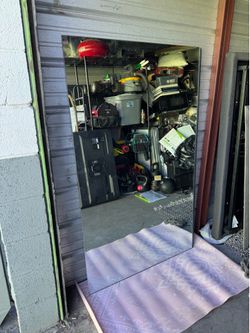 Frameless mirrors