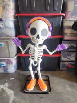 Lowes Halloween Animatronic Haunted Living 3-ft Lighted Party Skeleton Motion Activated Animatronic