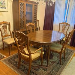 Dining Room Set With China Cabinet And Persian Carpet