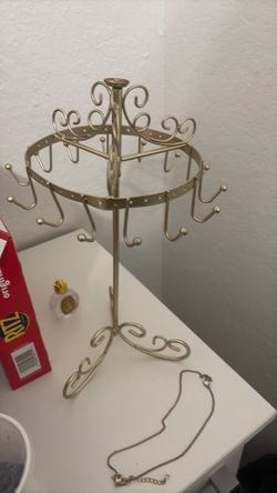 jewelry holder