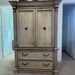 Lexington Armoire 