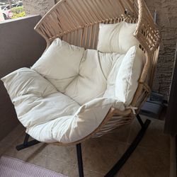 Rocking Wicker Egg Chair With Cover