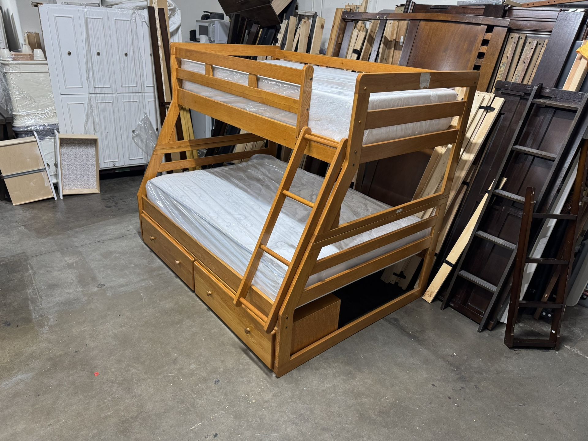 Full Over Twin Bunk Bed $399