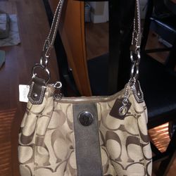 New With Tags COACH purse classic brown design small size! 