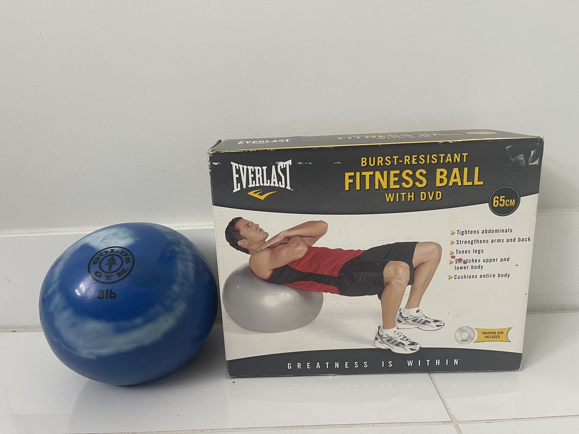 🔥 Fitness Gear Bundle! Everlast Ball + Gold’s Gym 8lb Ball – Great Deal! 🔥
