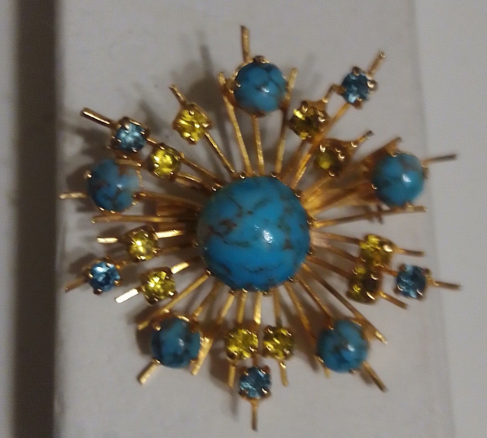 Vintage brooch/ pin