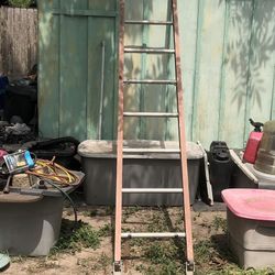 Werner 10 Ft Fiberglass D Run Straight Ladder With 300 Lbs Load Capacity Type IA Duty Rating
