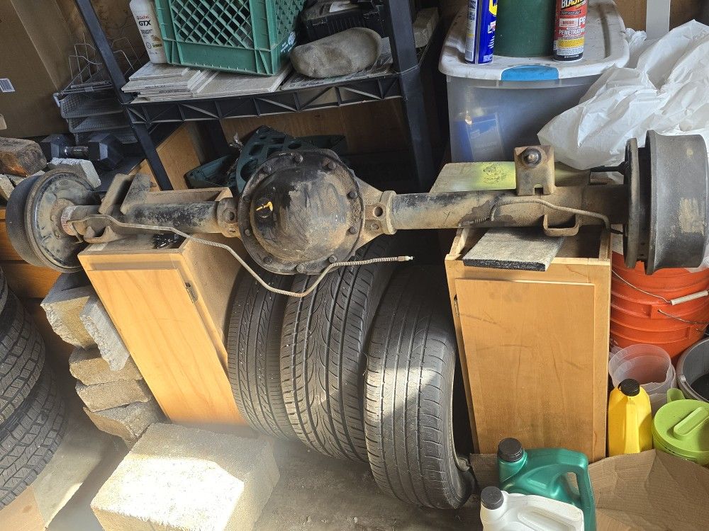 Chrysler 8.25 axle