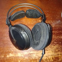 Audio-Technica ATH-A700 Art Monitor Classic Headphones