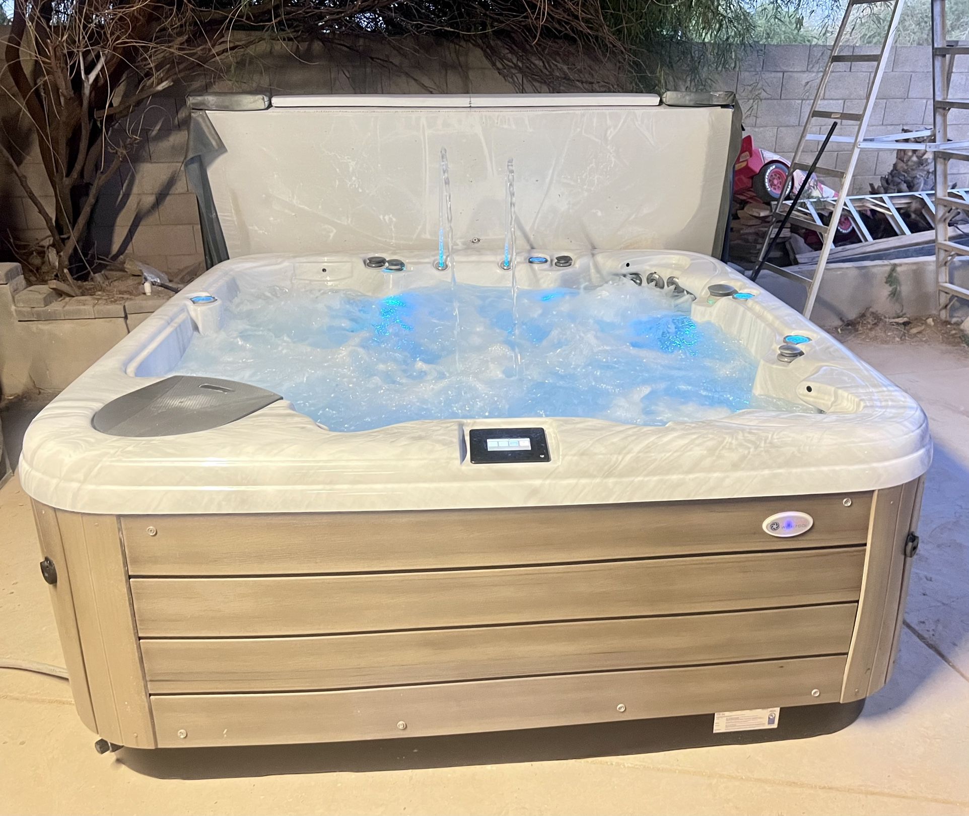 American Whirlpool Hot Tub