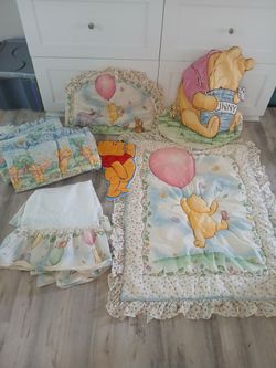 Vintage 1994 Winnie the pooh crib set