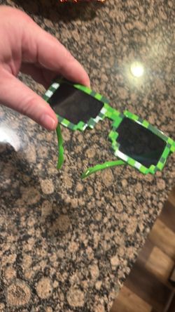 Minecraft Pixel Sunglasses Green